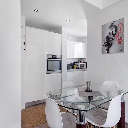 T2 Moderne Apartman